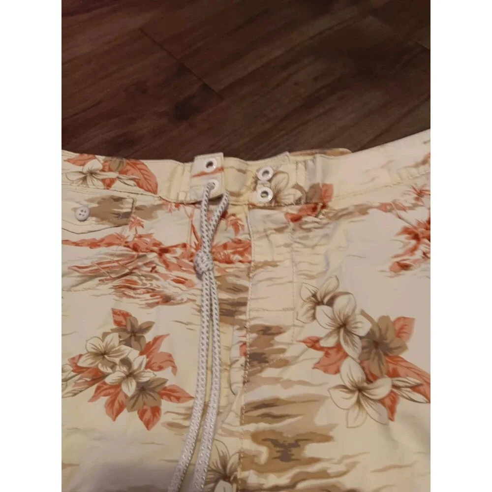Tommy Bahamas Creme Toned Tropical  Trees Men's Swim Board Relax  Shorts Sz M